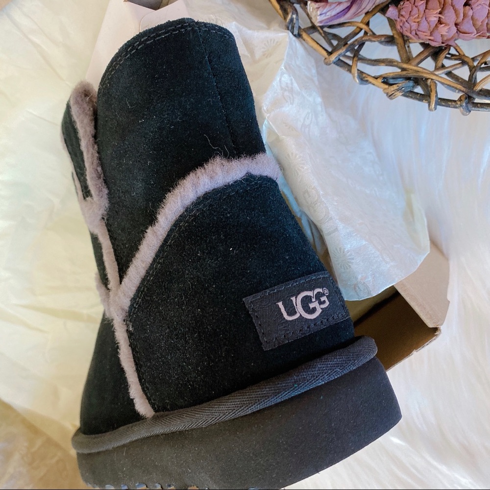 UGG CLASSIC MINI SPILL SEAM BOOT - Picture 5 of 7
